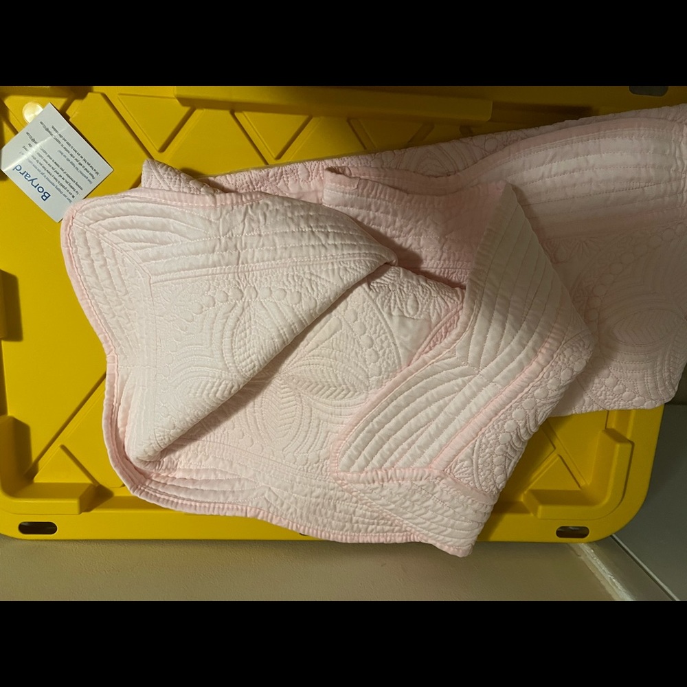 Pink blanket for baby